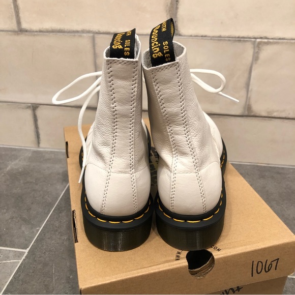 Dr. Martens docs optical white 1460 pascal Virginia lace up combat boot leather - Picture 6 of 10